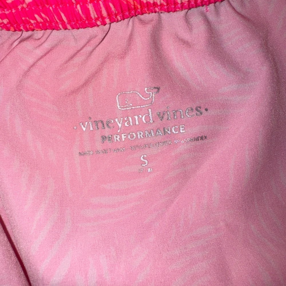 Vineyard Vines Girls Performance Shorts size S 7/8 - Picture 3 of 3